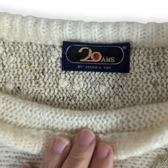 Vintage 80's Pastel Embroidered Floral Oversized Nubby Sweater - Picture 2 of 6